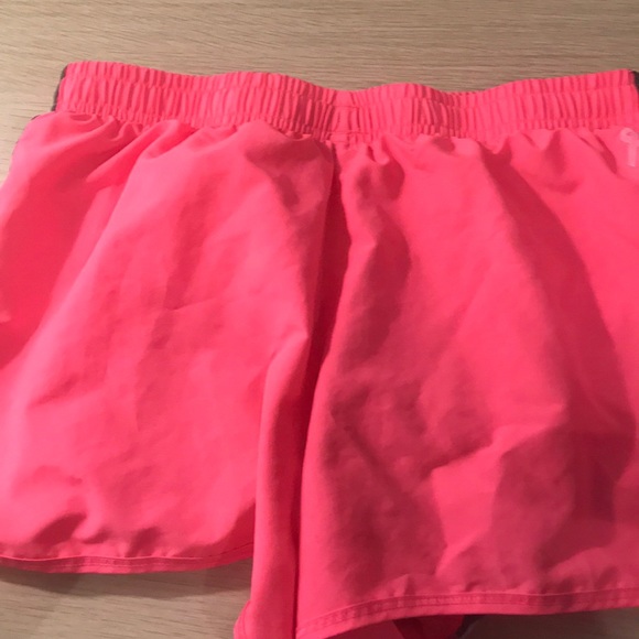 Under Armor Running Shorts - Picture 2 of 3